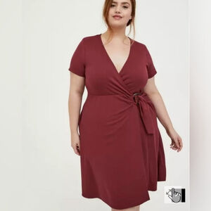 Torrid 2 Berry Ponte O Ring Surplice jersey Dress Fits 18-20 stretchy